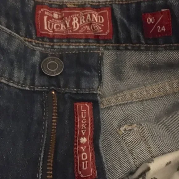 NWT $89 Lucky Brand | Bohemian | Fringe Hem Distressed Jeans | Size 00 - Picture 3 of 7